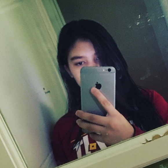 Meet your Posher, Lauri - Picture 1 of 1